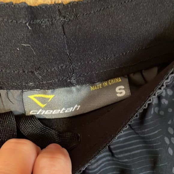 •TECH• CHEETAH BRAND ATHLETIC BLACK/GRAY PERFORMANCE SHORTS IN SIZE SMALL - Picture 5 of 8